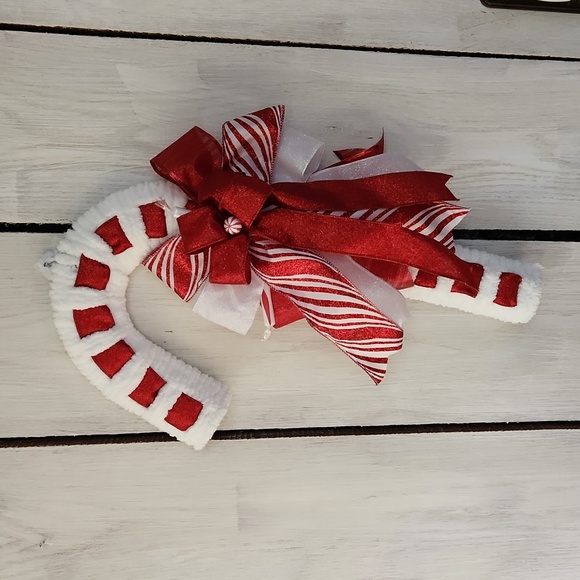 Other - Beautiful Handmade Candy Cane Door Hanger 🍬